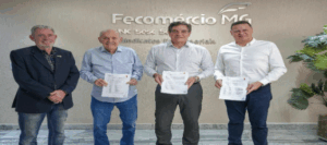O presidente do Sistema Fecomércio MG, Sesc e Senac, Nadim Donato, com Ítalo Aurélio Gaetani (Construtora Castor LTDA.) e Rogério Labriola (Privilège Construtora LTDA.), assinam contrato para construção da nova sede O presidente do Sistema Fecomércio MG, Sesc e Senac, Nadim Donato, com Ítalo Aurélio Gaetani (Construtora Castor LTDA.) e Rogério Labriola (Privilège Construtora LTDA.), assinam contrato para construção da nova sede