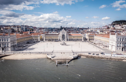 Mais de 500 investidores preparam ação contra Portugal